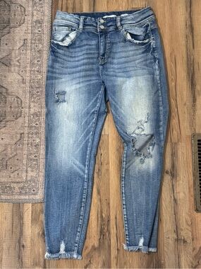 KanCan Distressed Light Blue Cropped Ankle Jeans 30/26